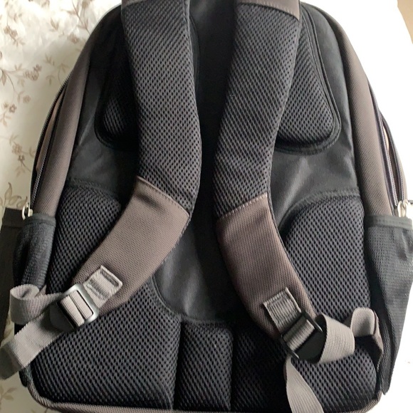 ANTLER Backpack New with Tags. - Picture 10 of 16